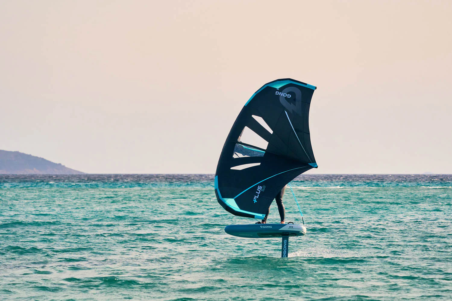 GONG | Wing foil Board Inflatable HIPE Perf 5'10 G1 - Image 9