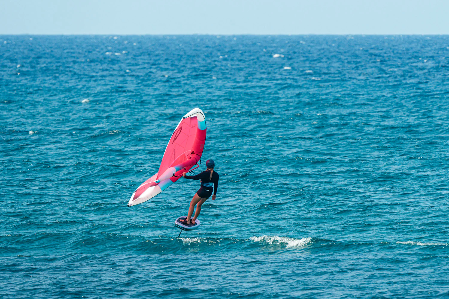GONG | Wing Foil Board Cruzader Diamond FSP Pro - Image 23