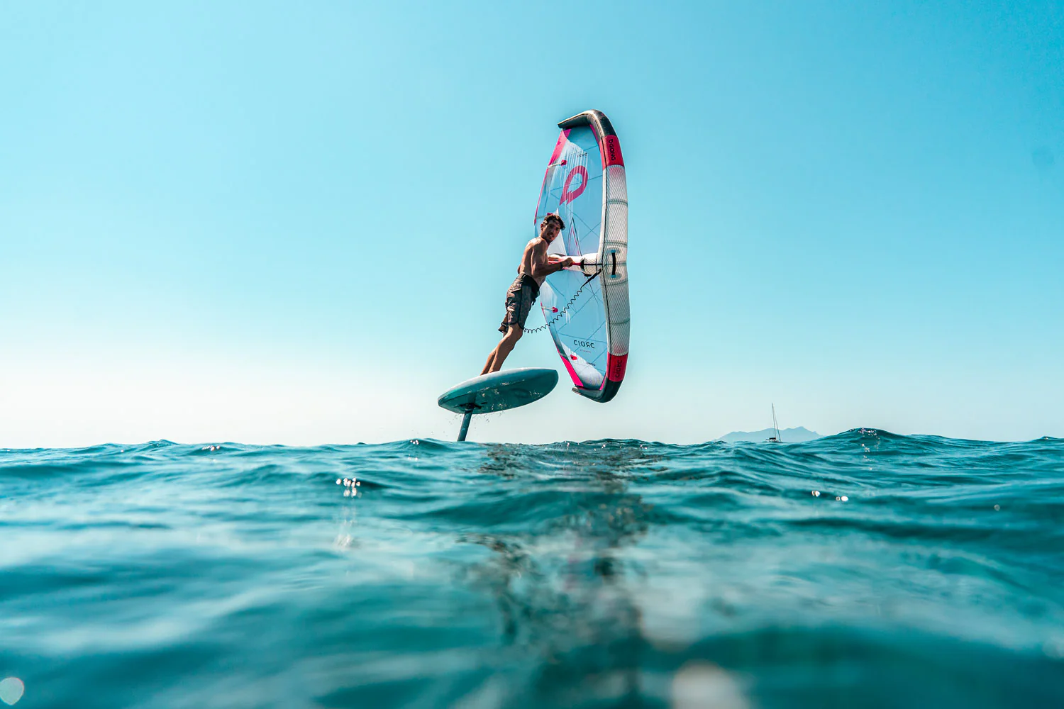 GONG | Wing Foil Board Cruzader Diamond FSP Pro - Image 29