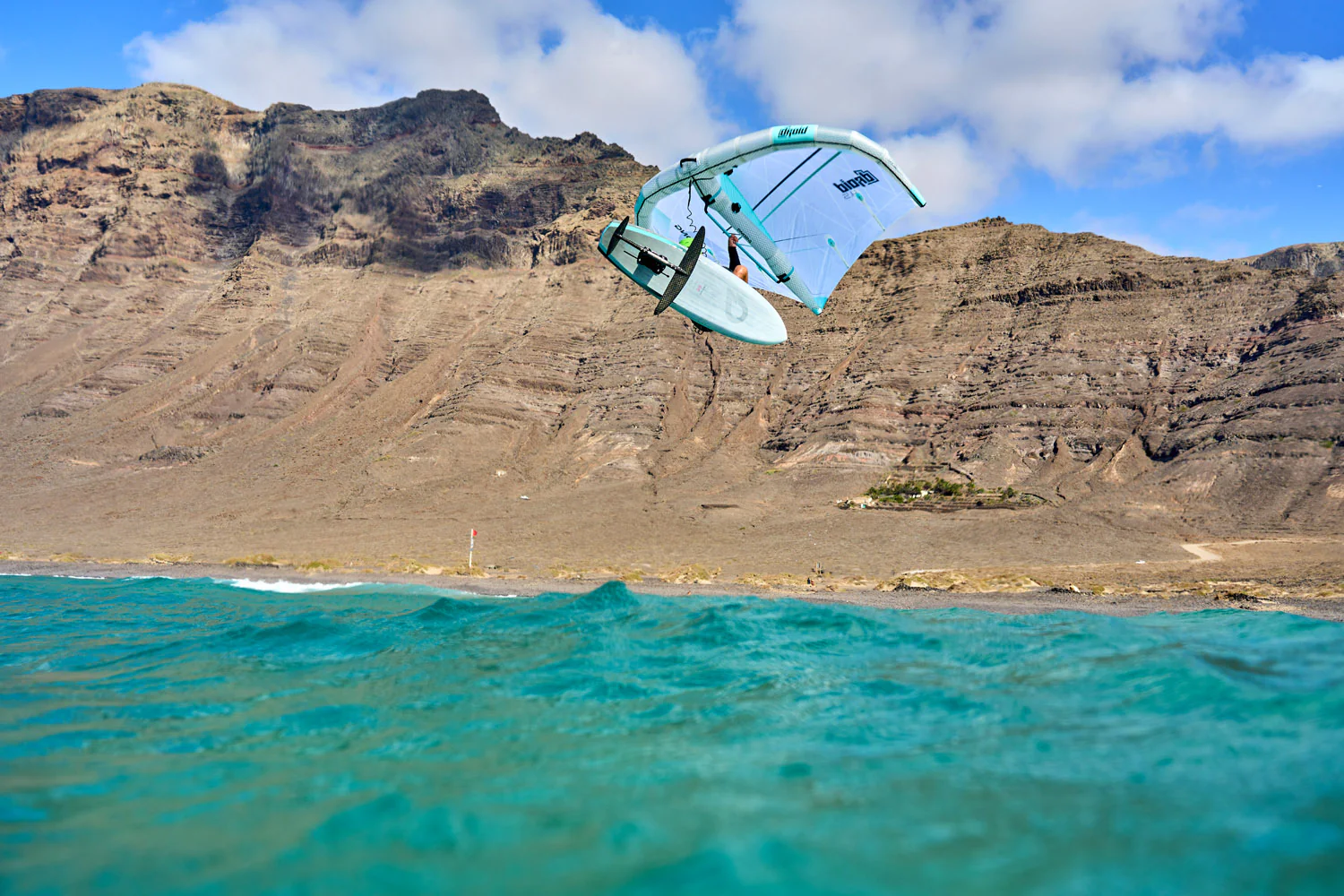 GONG | Wing Foil Board Cruzader Diamond FSP Pro - Image 26