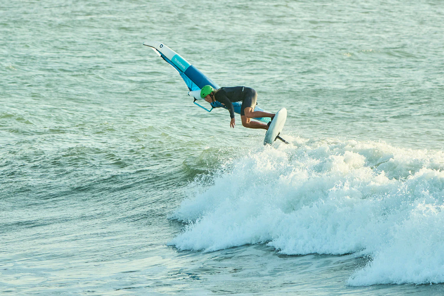 GONG | Wing Foil Board Cruzader Point FSP Pro - Image 24