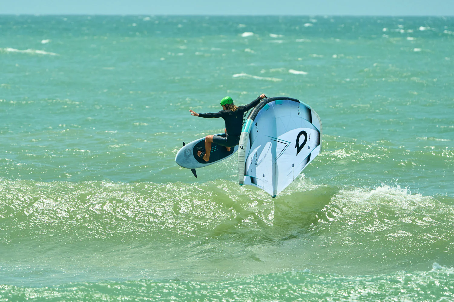 GONG | Wing Foil Board Cruzader Squash FSP Pro - Image 20
